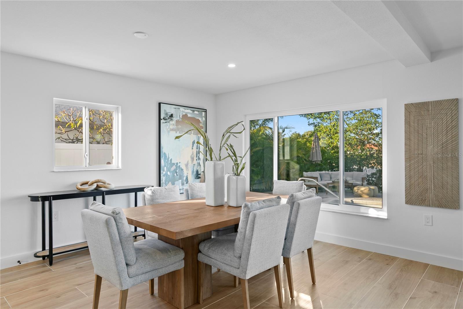 Image 13 of 57 For 403 Hermosita Drive