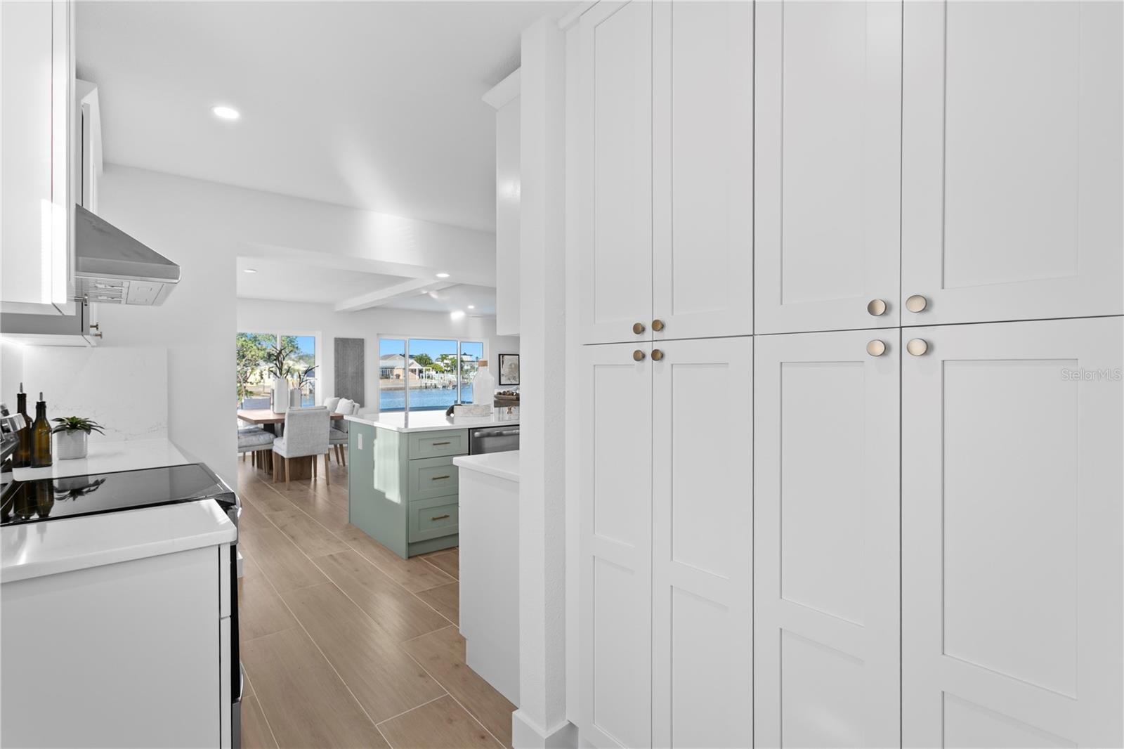 Image 23 of 57 For 403 Hermosita Drive