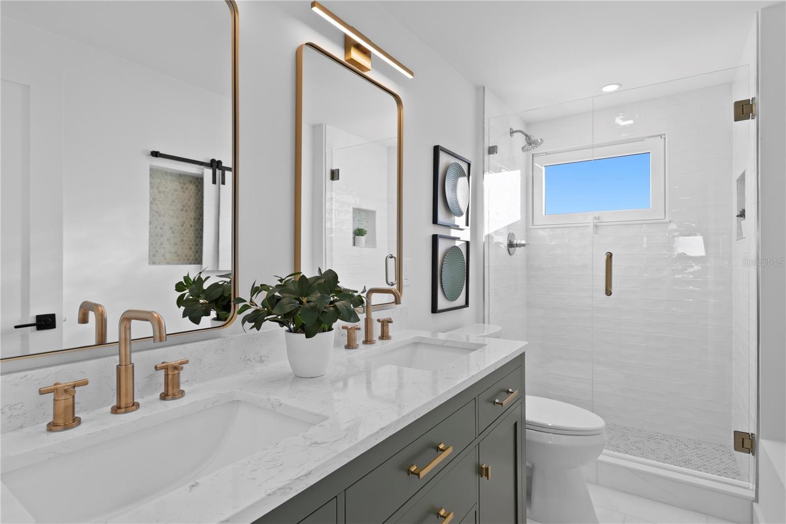 Image 36 of 57 For 403 Hermosita Drive