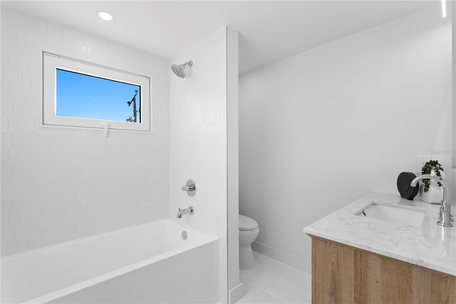 Image 39 of 57 For 403 Hermosita Drive