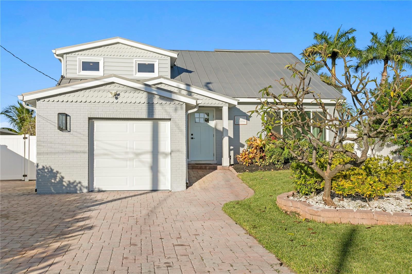 Image 56 of 57 For 403 Hermosita Drive