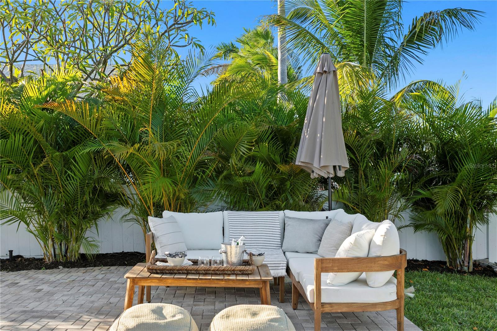 Image 58 of 74 For 403 Hermosita Drive