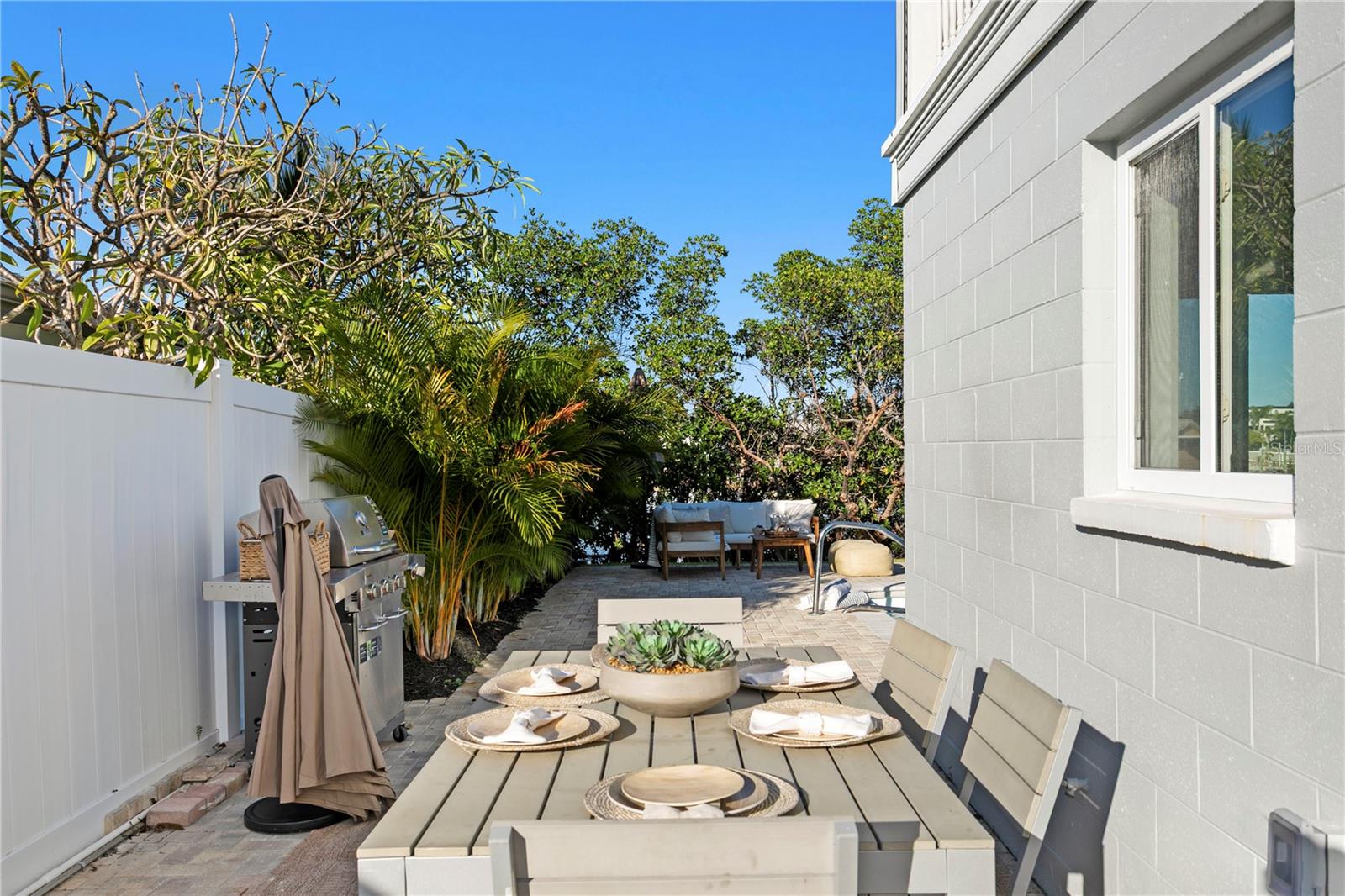 Image 62 of 74 For 403 Hermosita Drive