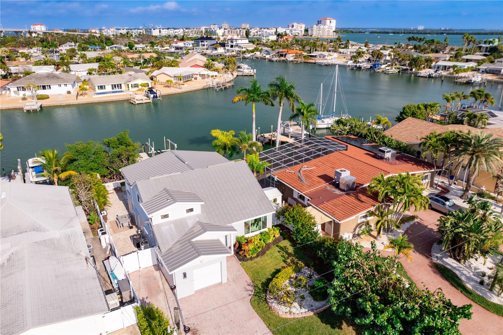 Image 67 of 74 For 403 Hermosita Drive