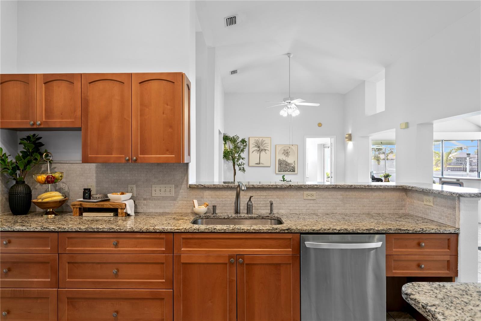 Image 23 of 56 For 251 Isle Drive