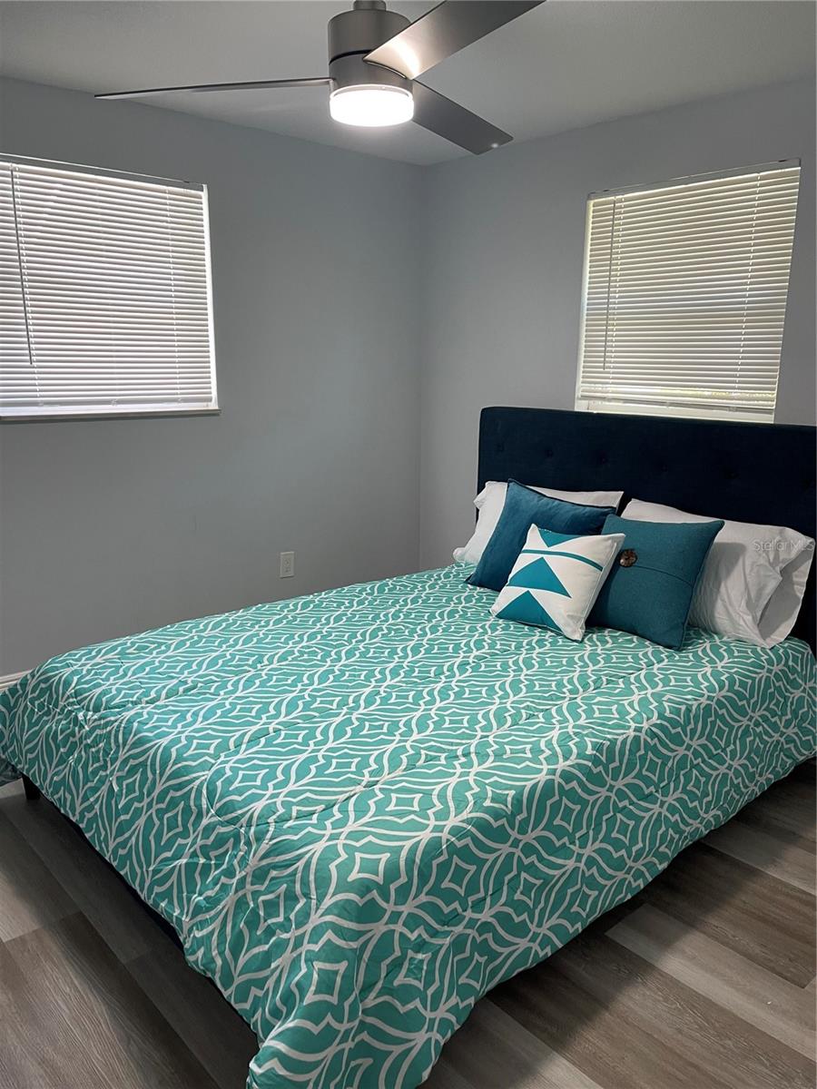 Image 11 of 28 For 6024 Burke Street