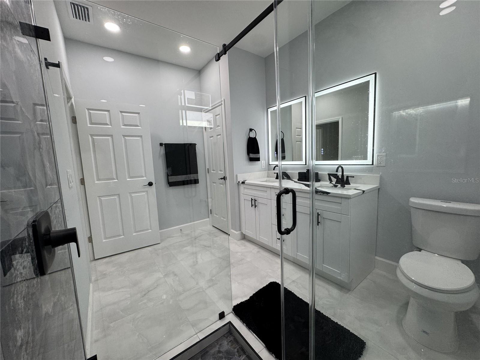 Image 18 of 31 For 313 31st Terrace