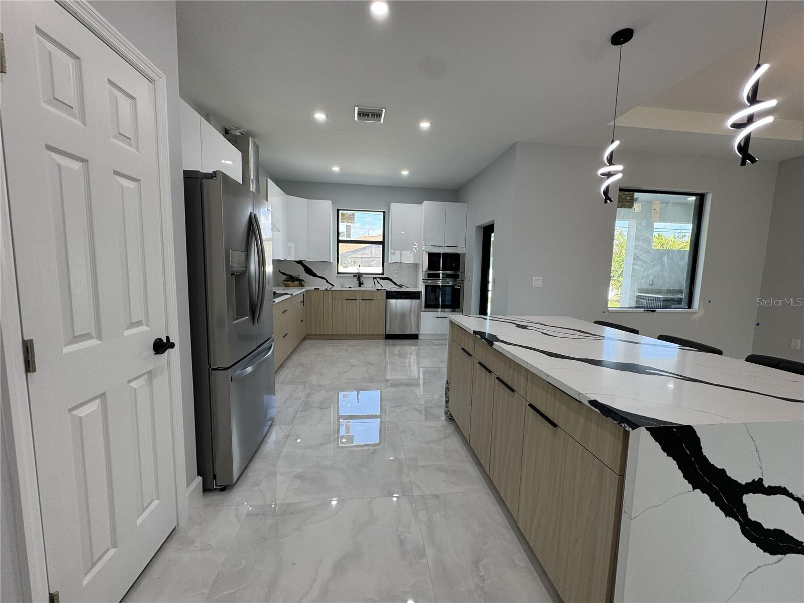 Image 7 of 31 For 313 31st Terrace