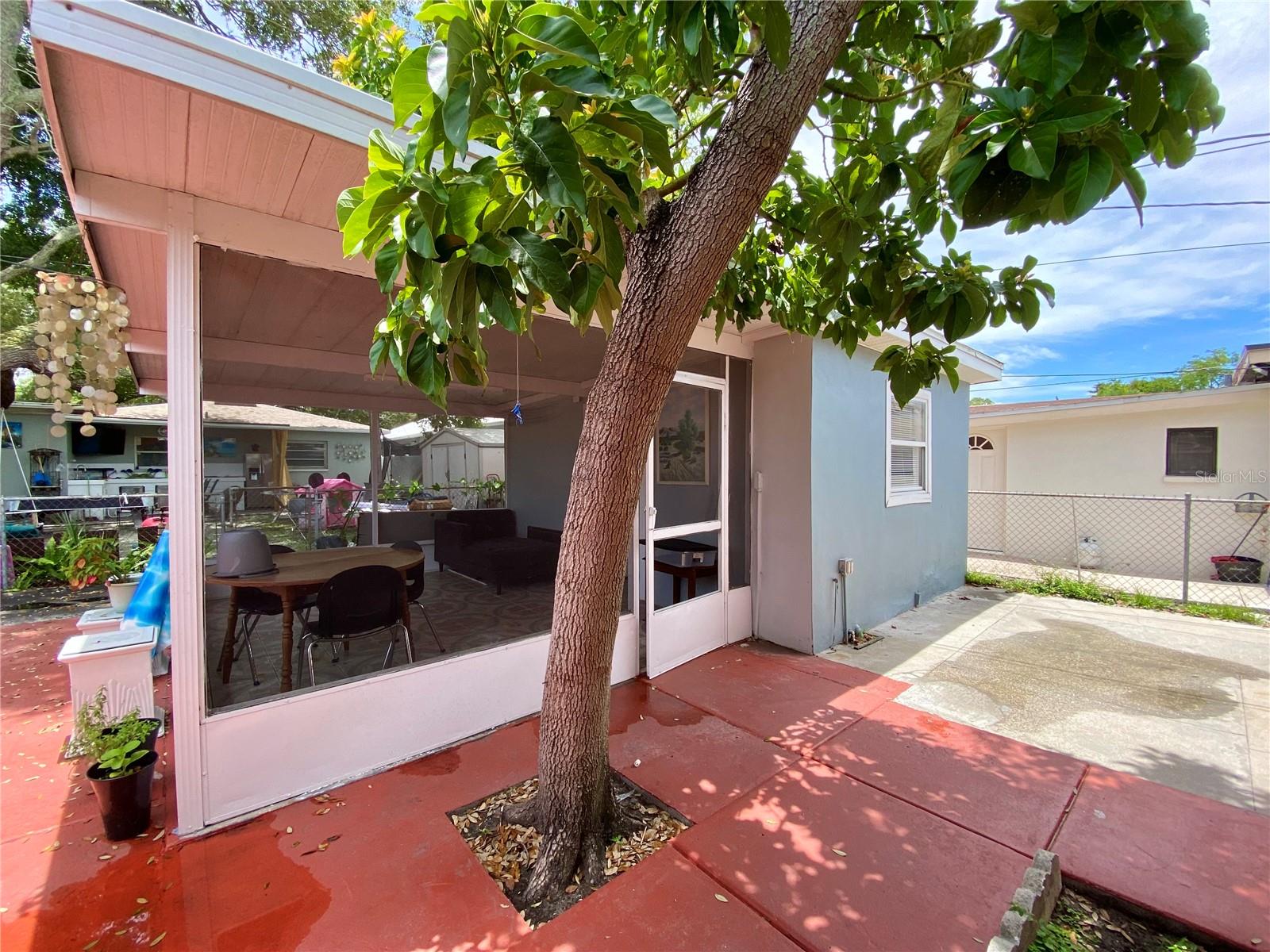 Image 14 of 18 For 3112 Tampa Bay Boulevard