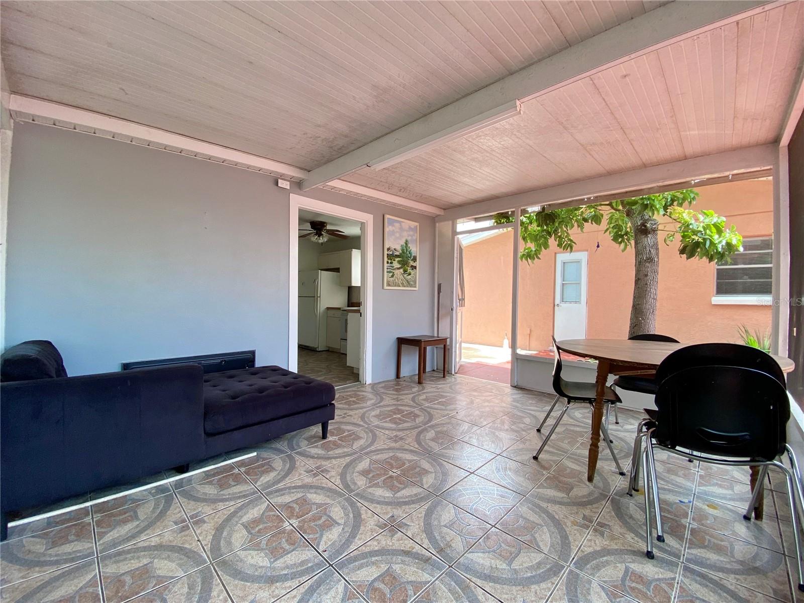 Image 15 of 18 For 3112 Tampa Bay Boulevard