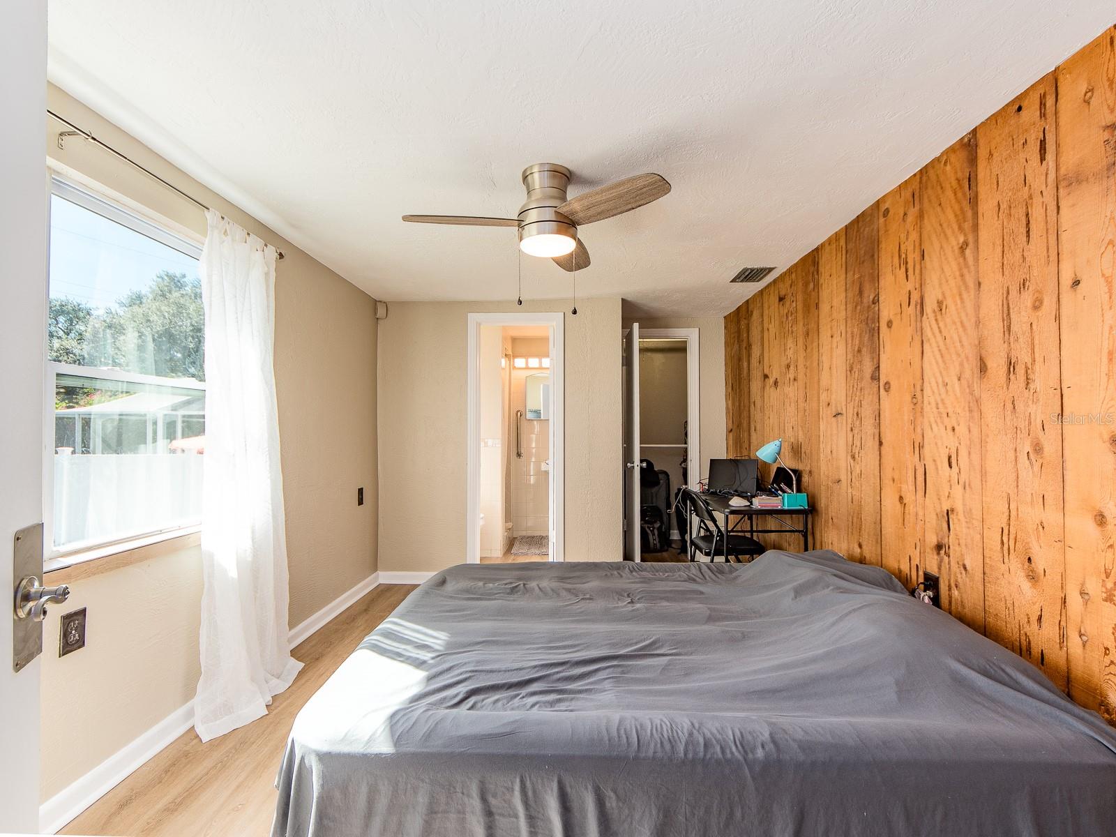 Image 15 of 35 For 449 Roanoke Street