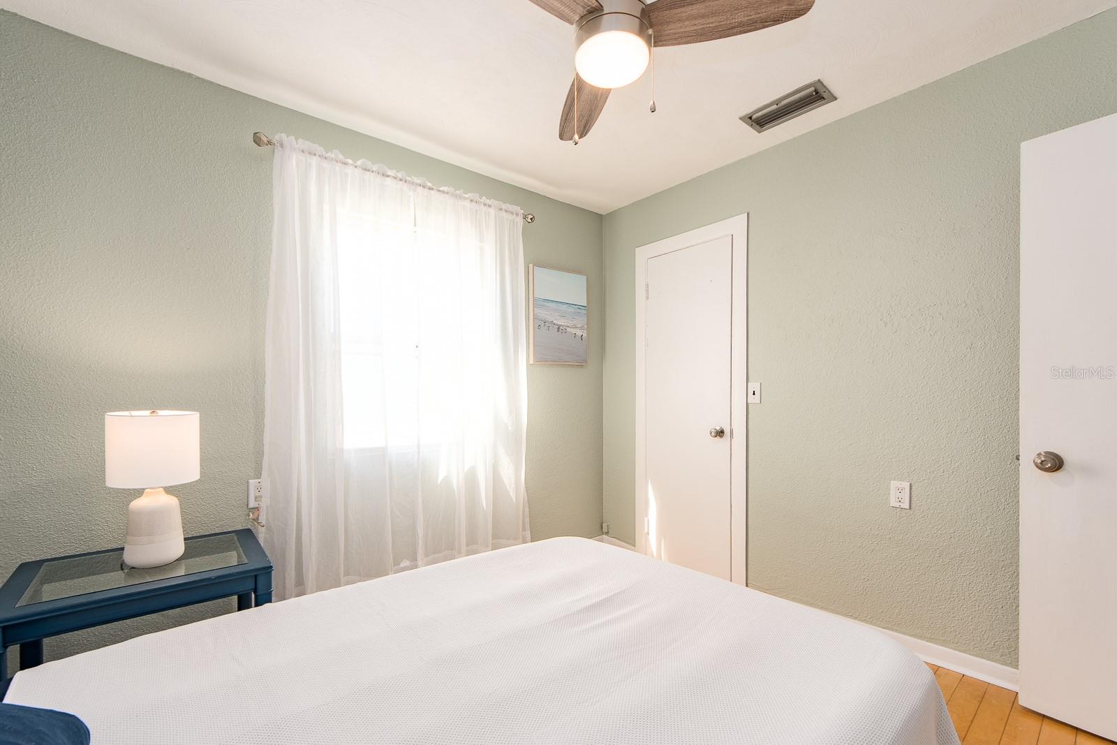 Image 25 of 35 For 449 Roanoke Street