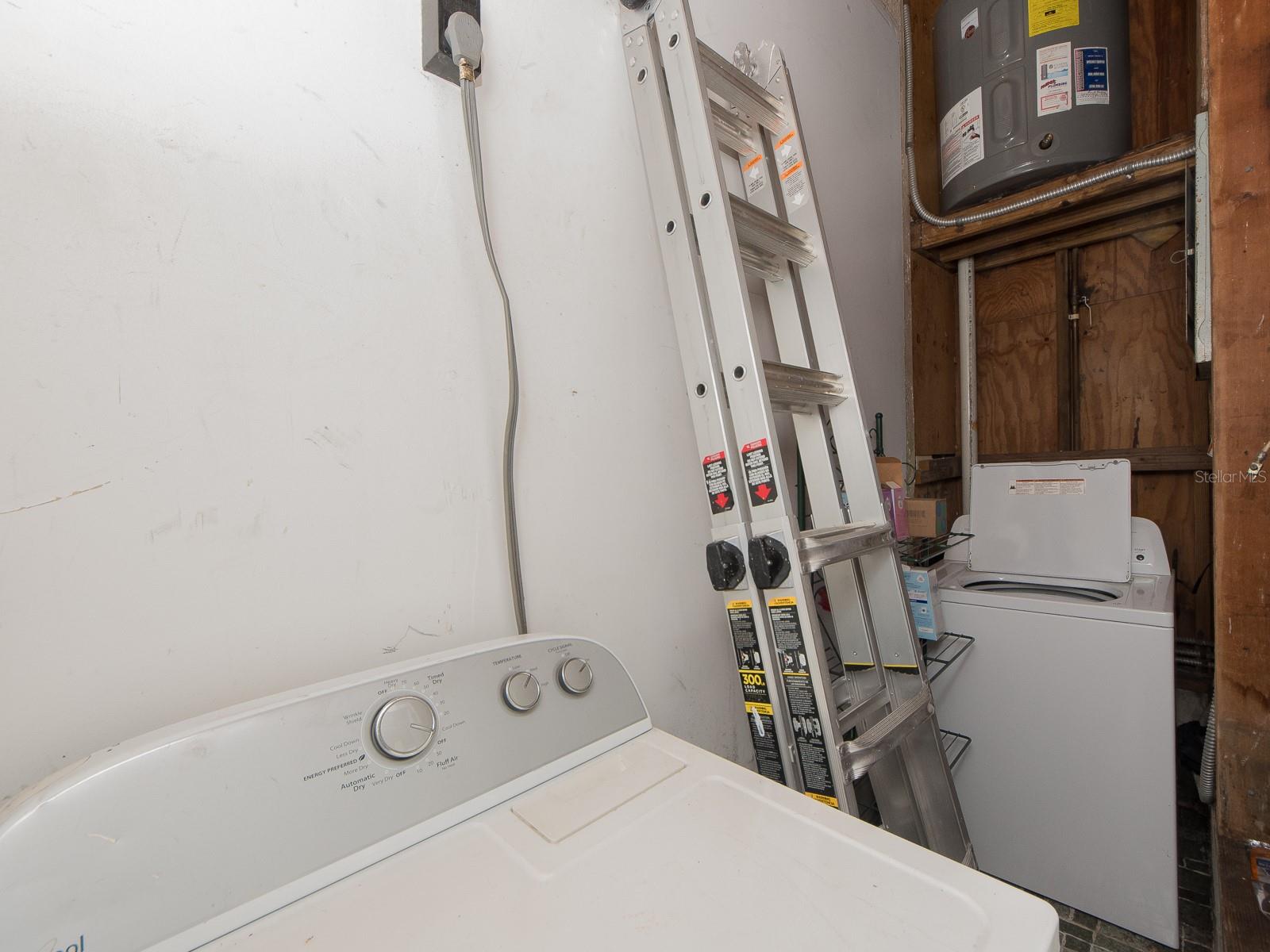 Image 26 of 35 For 449 Roanoke Street