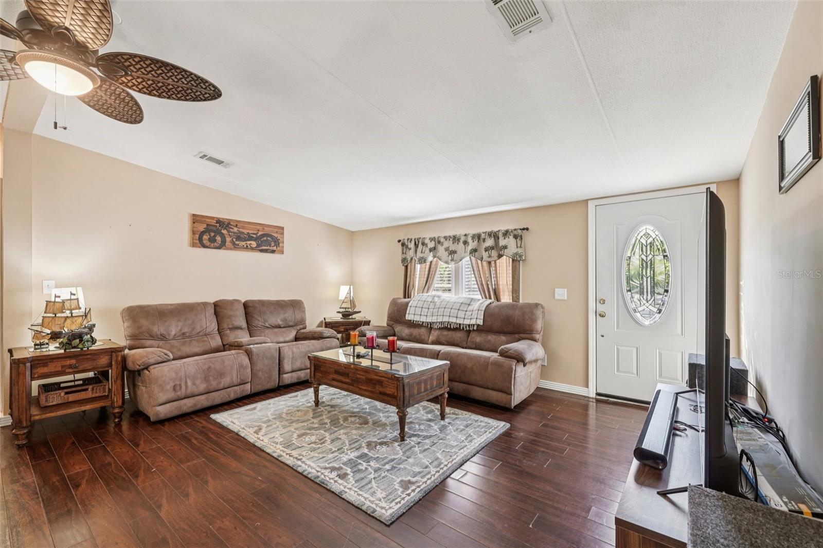 Image 11 of 67 For 9644 Lake Drive