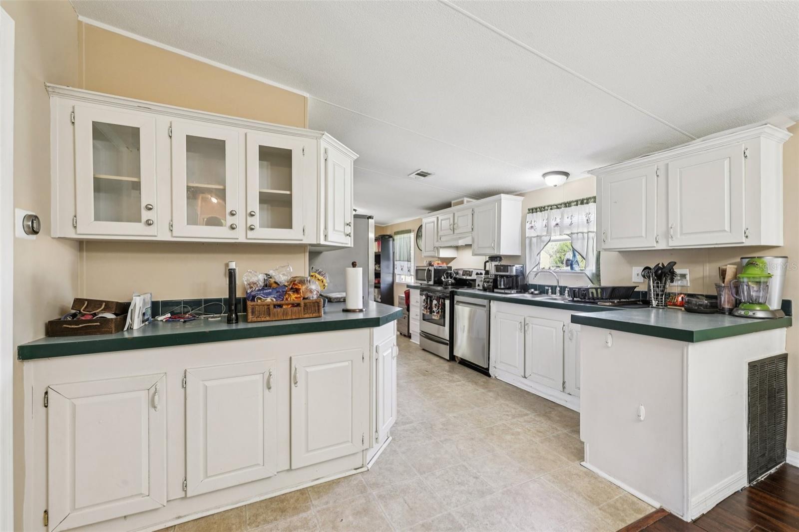 Image 19 of 67 For 9644 Lake Drive