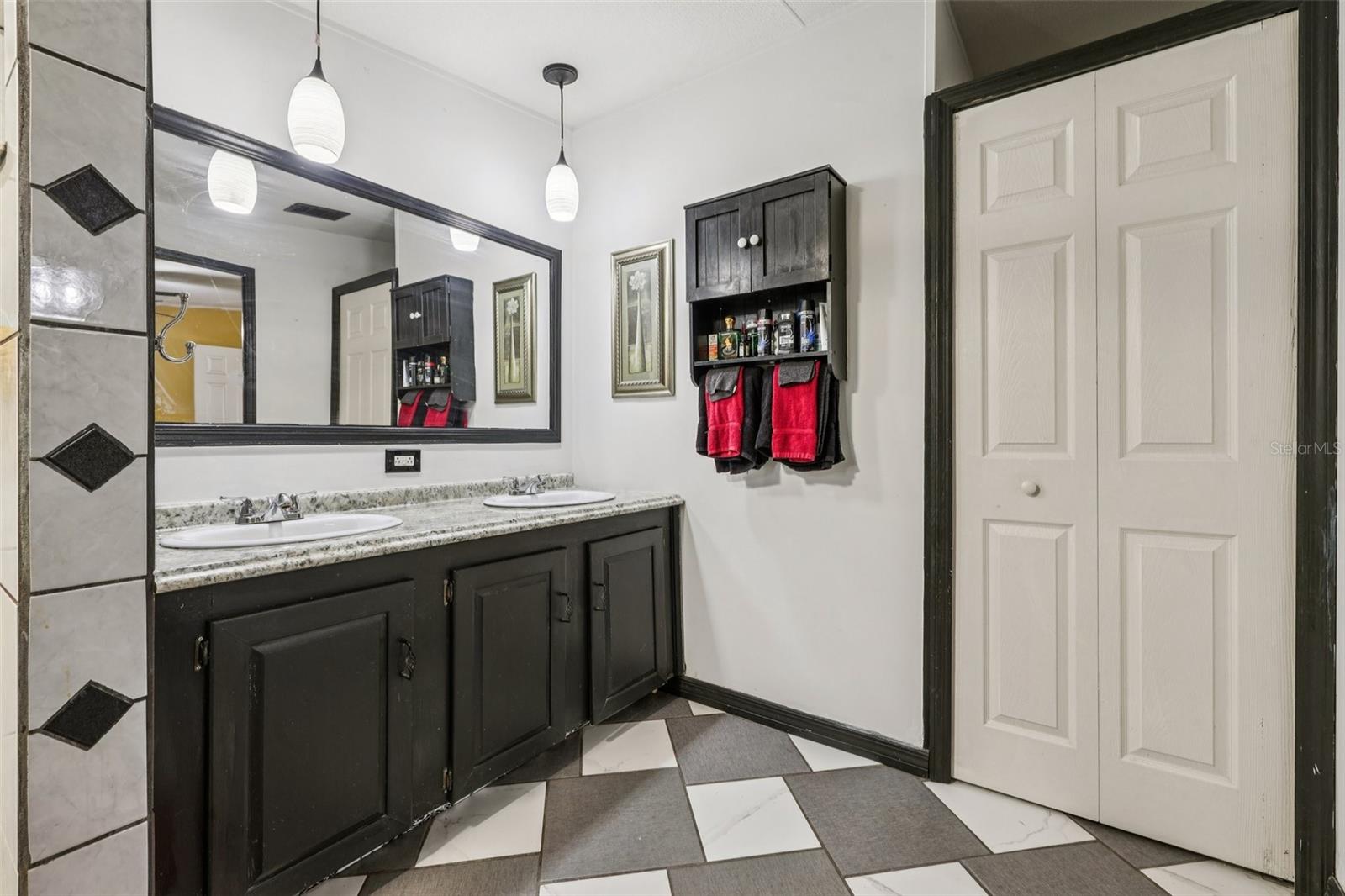 Image 29 of 67 For 9644 Lake Drive