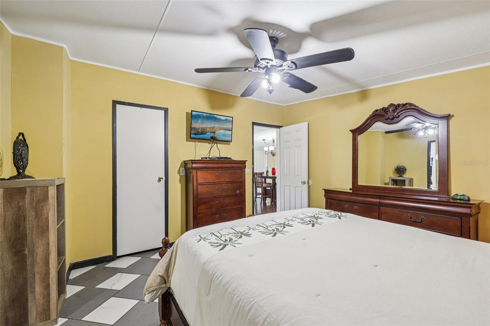 Image 31 of 67 For 9644 Lake Drive