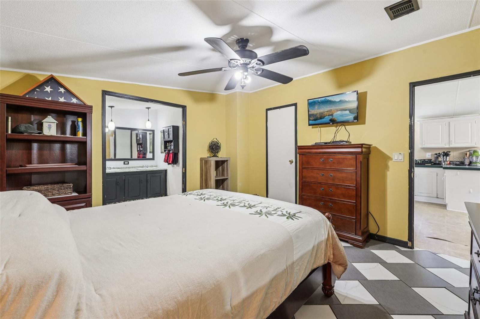 Image 34 of 67 For 9644 Lake Drive