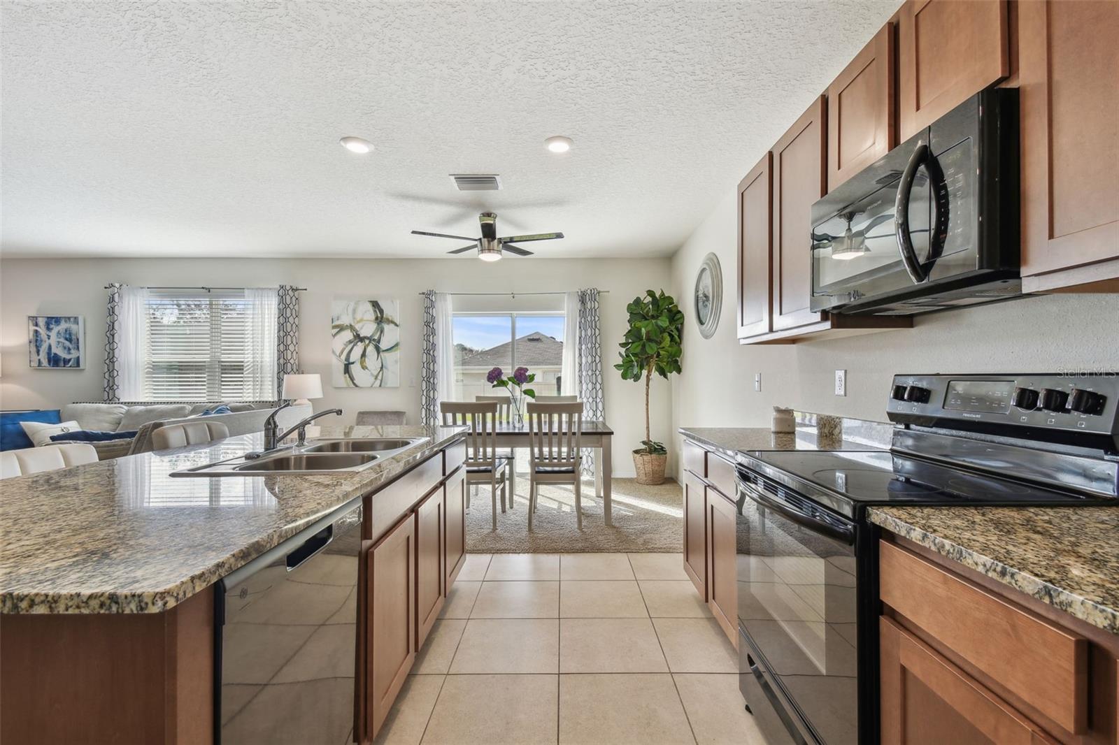 Image 16 of 65 For 1540 Glen Grove Loop