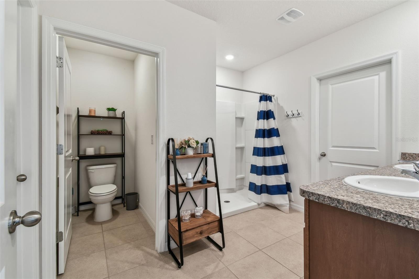 Image 28 of 65 For 1540 Glen Grove Loop