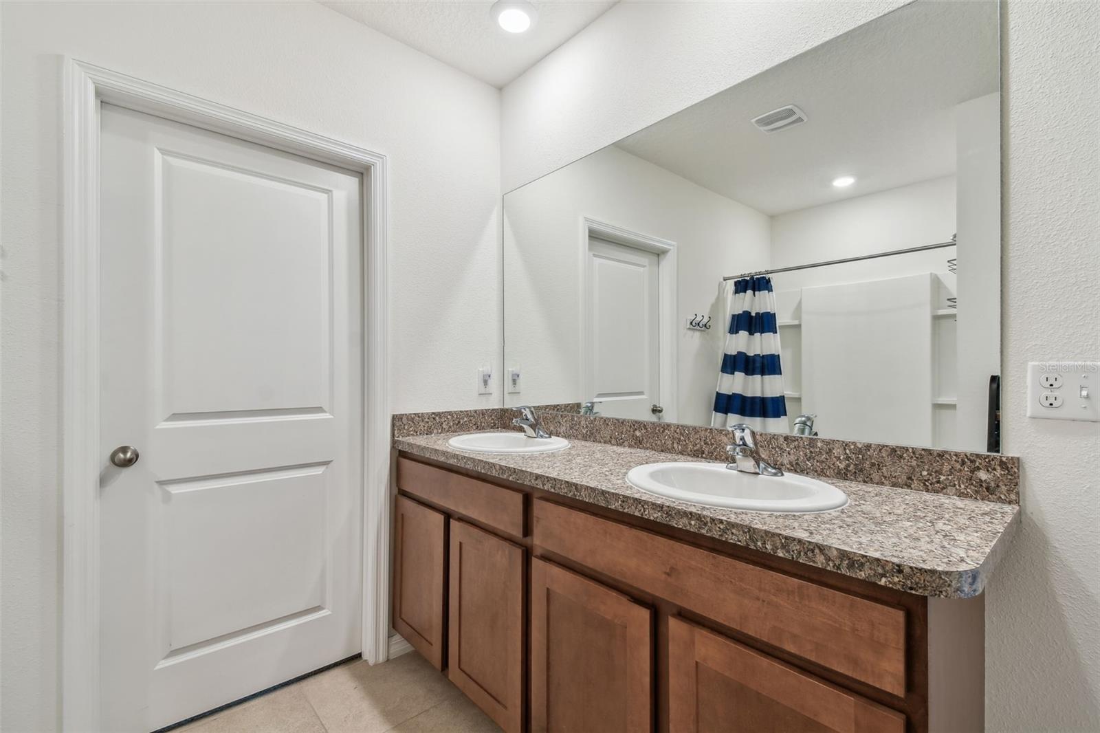 Image 30 of 65 For 1540 Glen Grove Loop