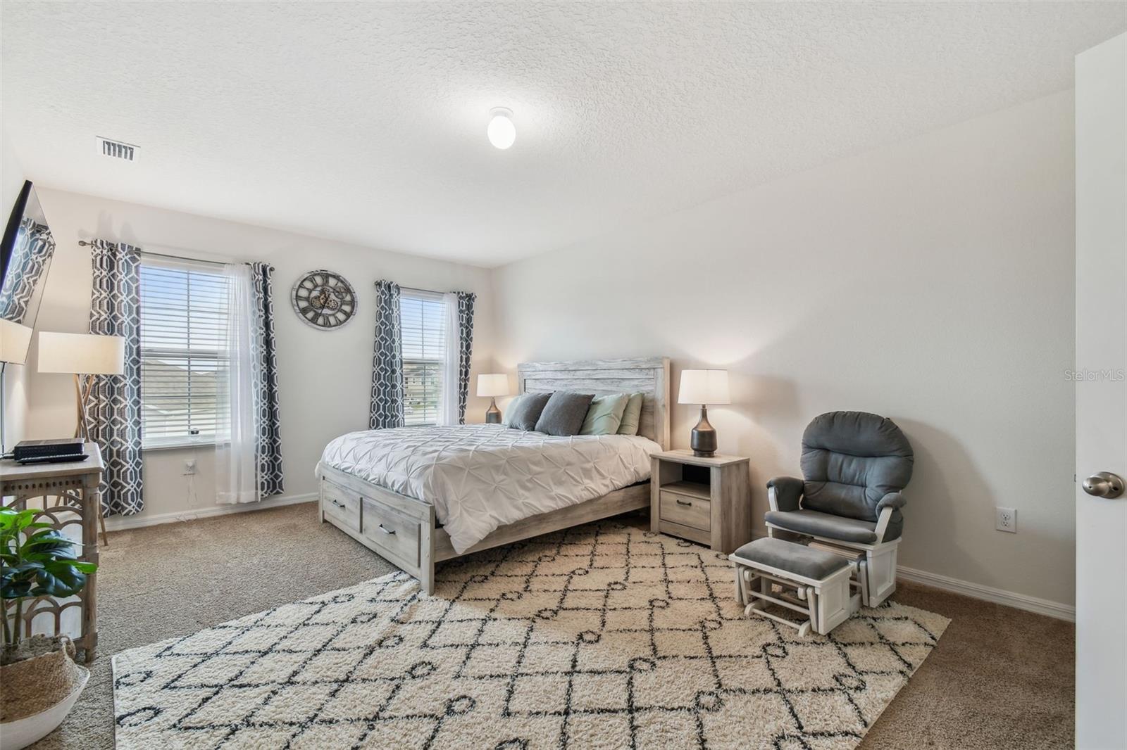 Image 32 of 65 For 1540 Glen Grove Loop