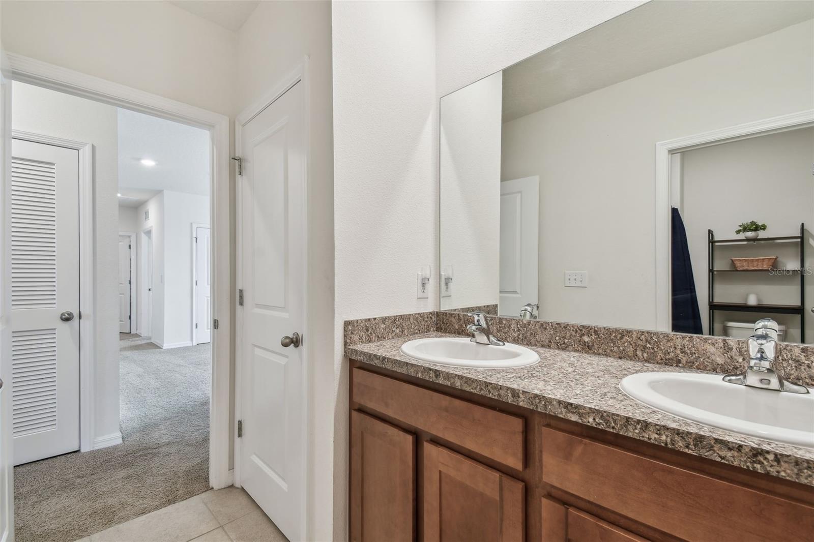 Image 41 of 65 For 1540 Glen Grove Loop