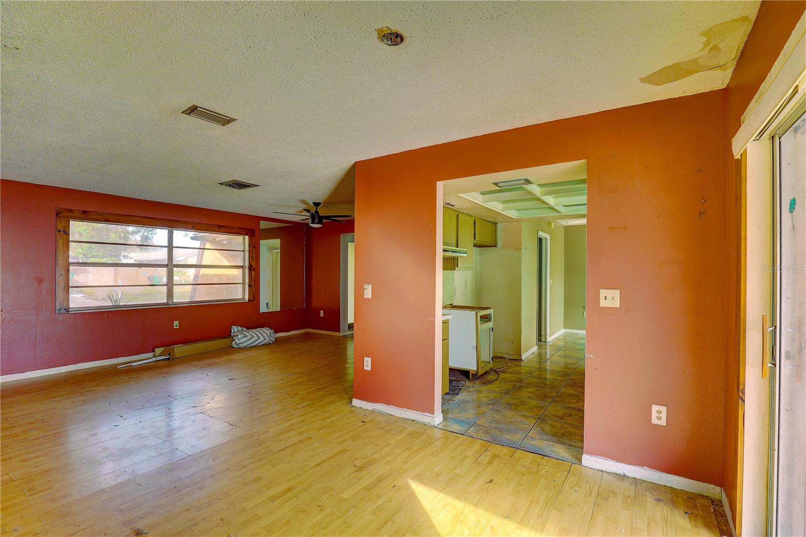 Image 11 of 36 For 2977 Palmetto Court