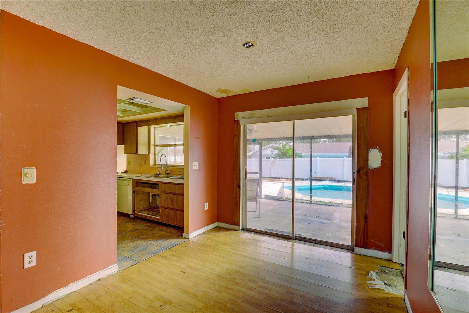 Image 24 of 36 For 2977 Palmetto Court