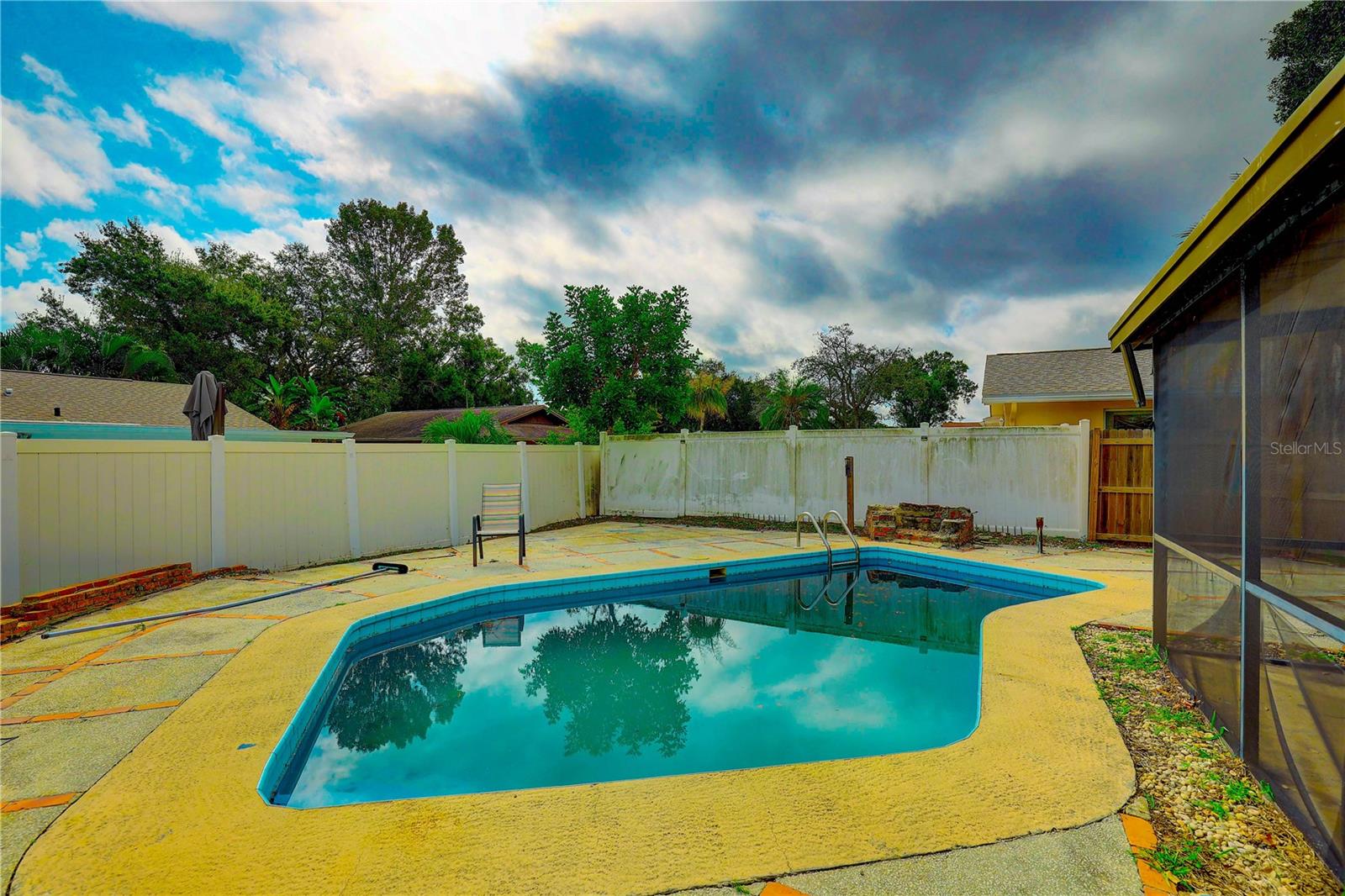 Image 28 of 36 For 2977 Palmetto Court