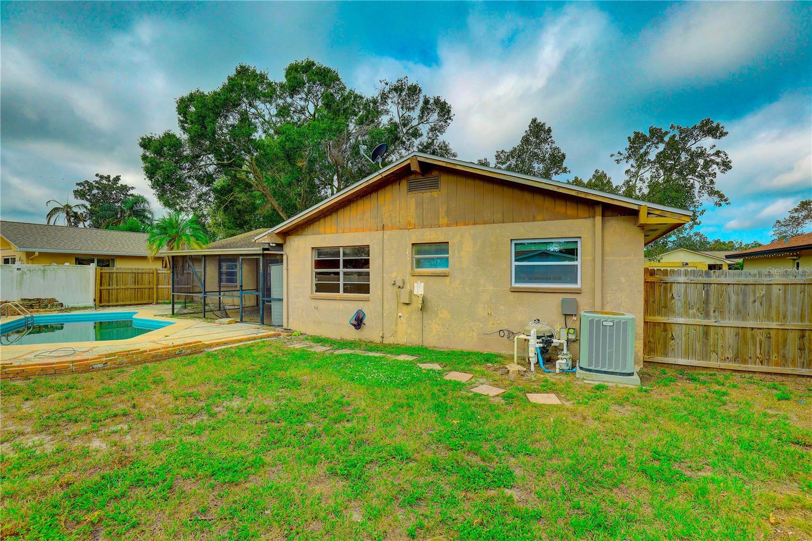 Image 30 of 36 For 2977 Palmetto Court