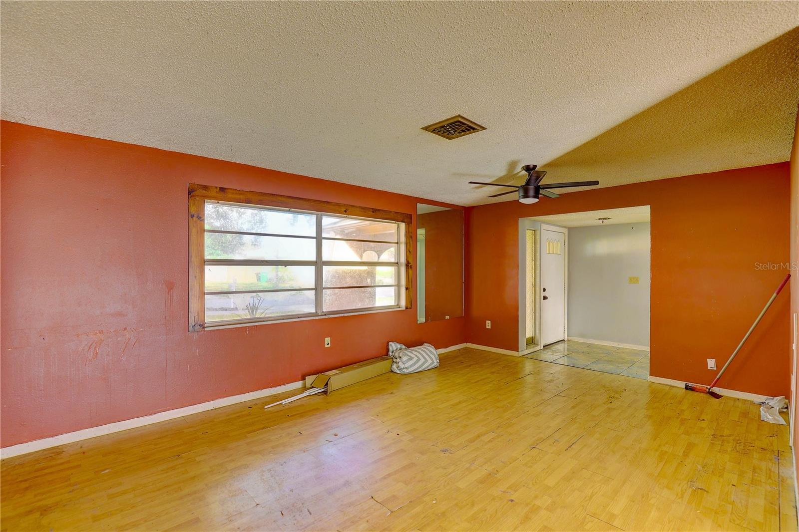 Image 5 of 36 For 2977 Palmetto Court