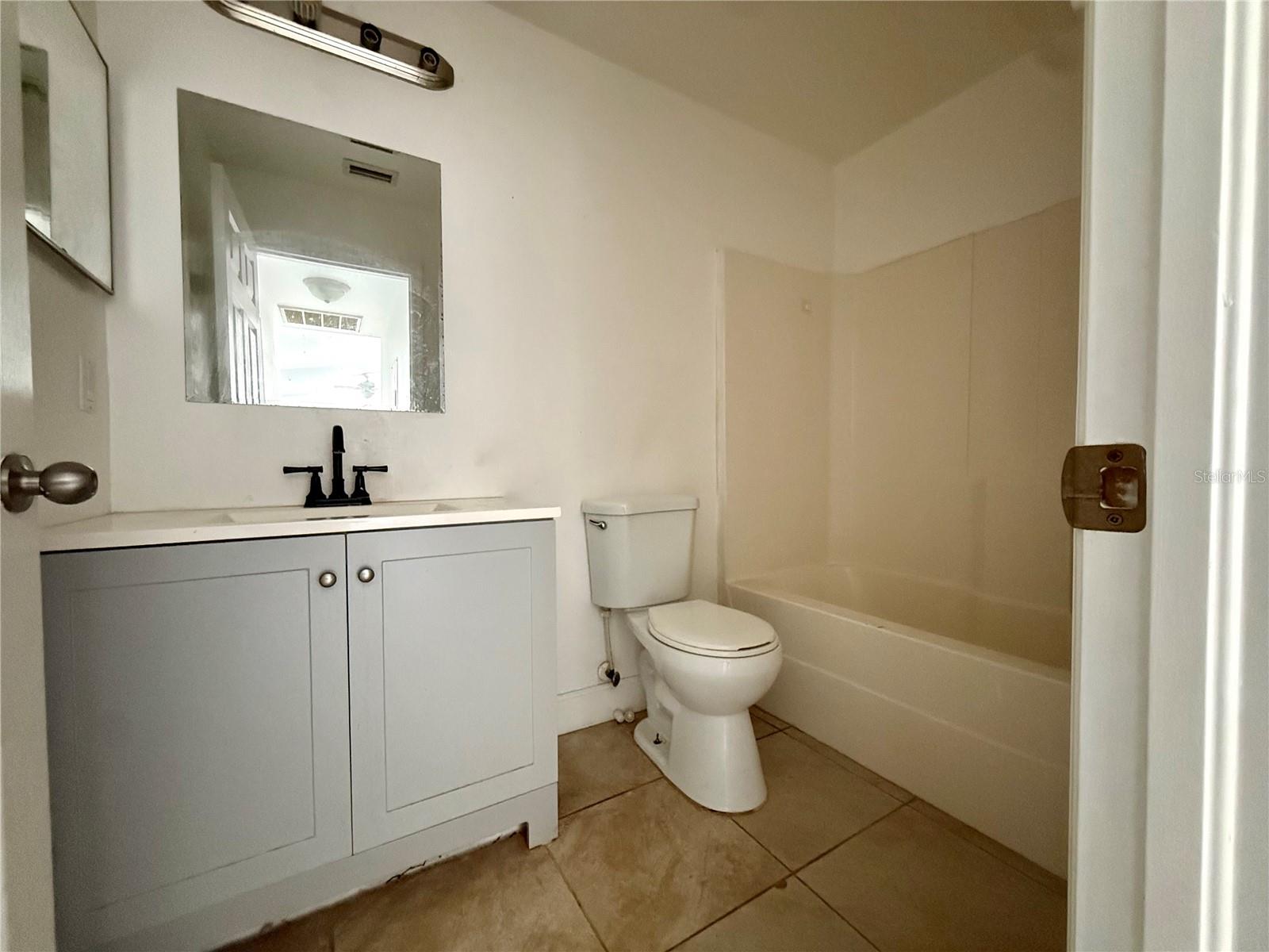 Image 17 of 46 For 777-779 Bedford Drive