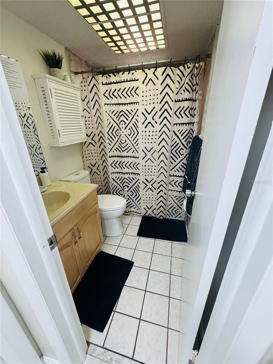 Image 11 of 21 For 4724 Christa Court 322