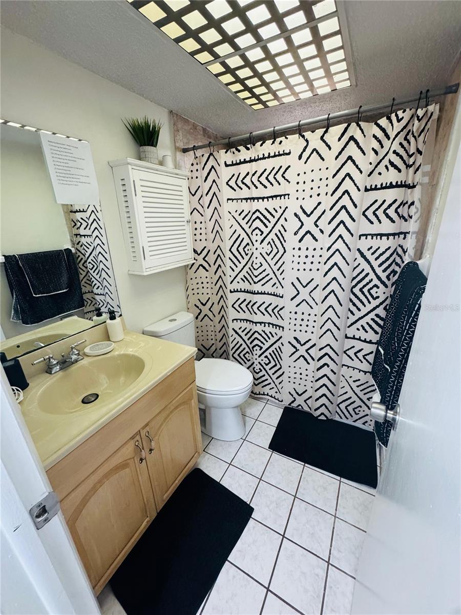 Image 12 of 21 For 4724 Christa Court 322