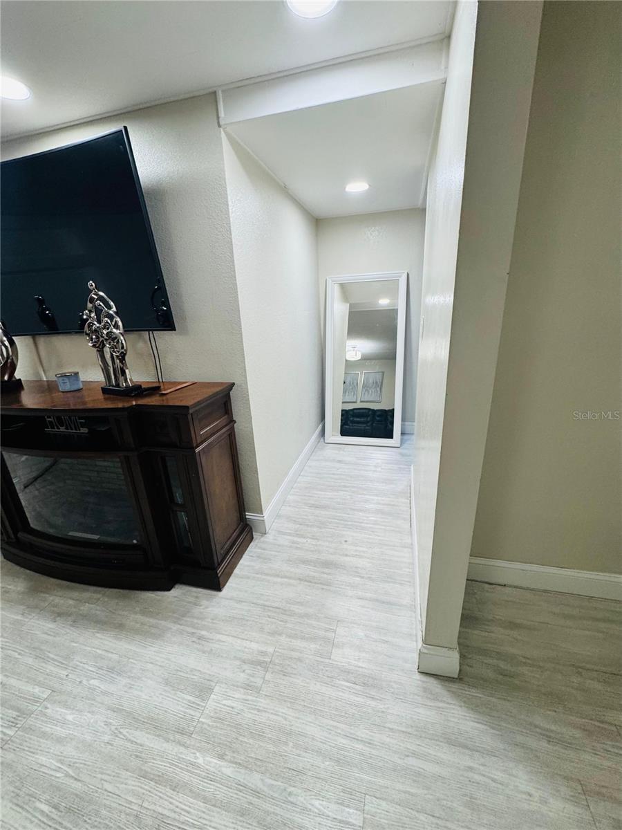 Image 7 of 21 For 4724 Christa Court 322