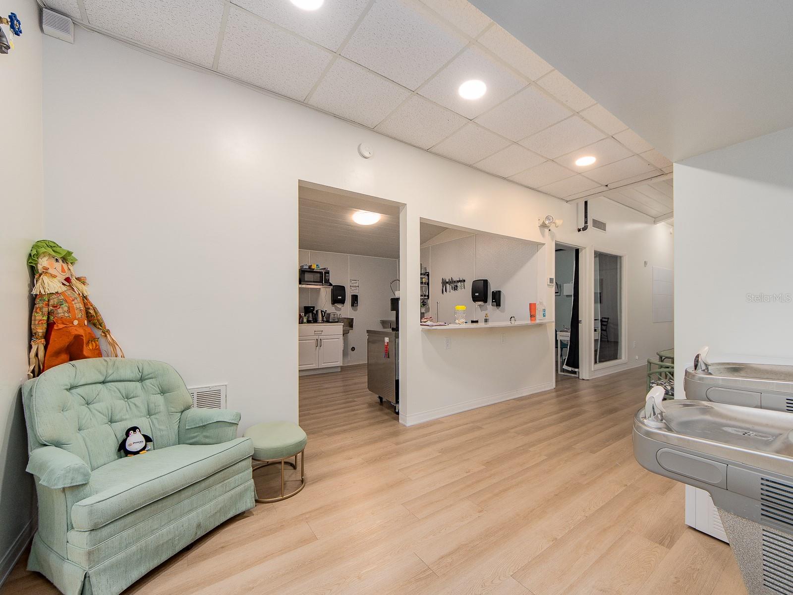 Image 12 of 36 For 300 Saturn Avenue