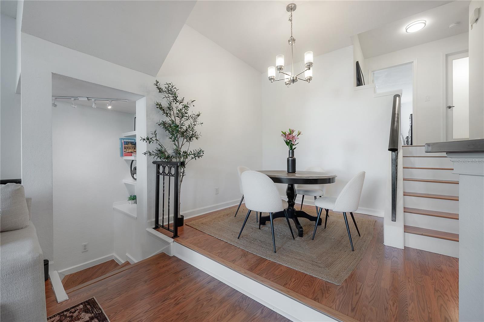 Image 20 of 64 For 709 Mainsail Drive 709