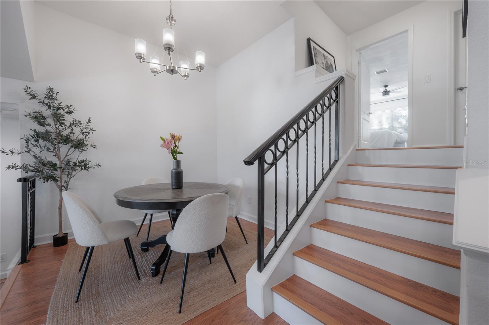 Image 22 of 64 For 709 Mainsail Drive 709