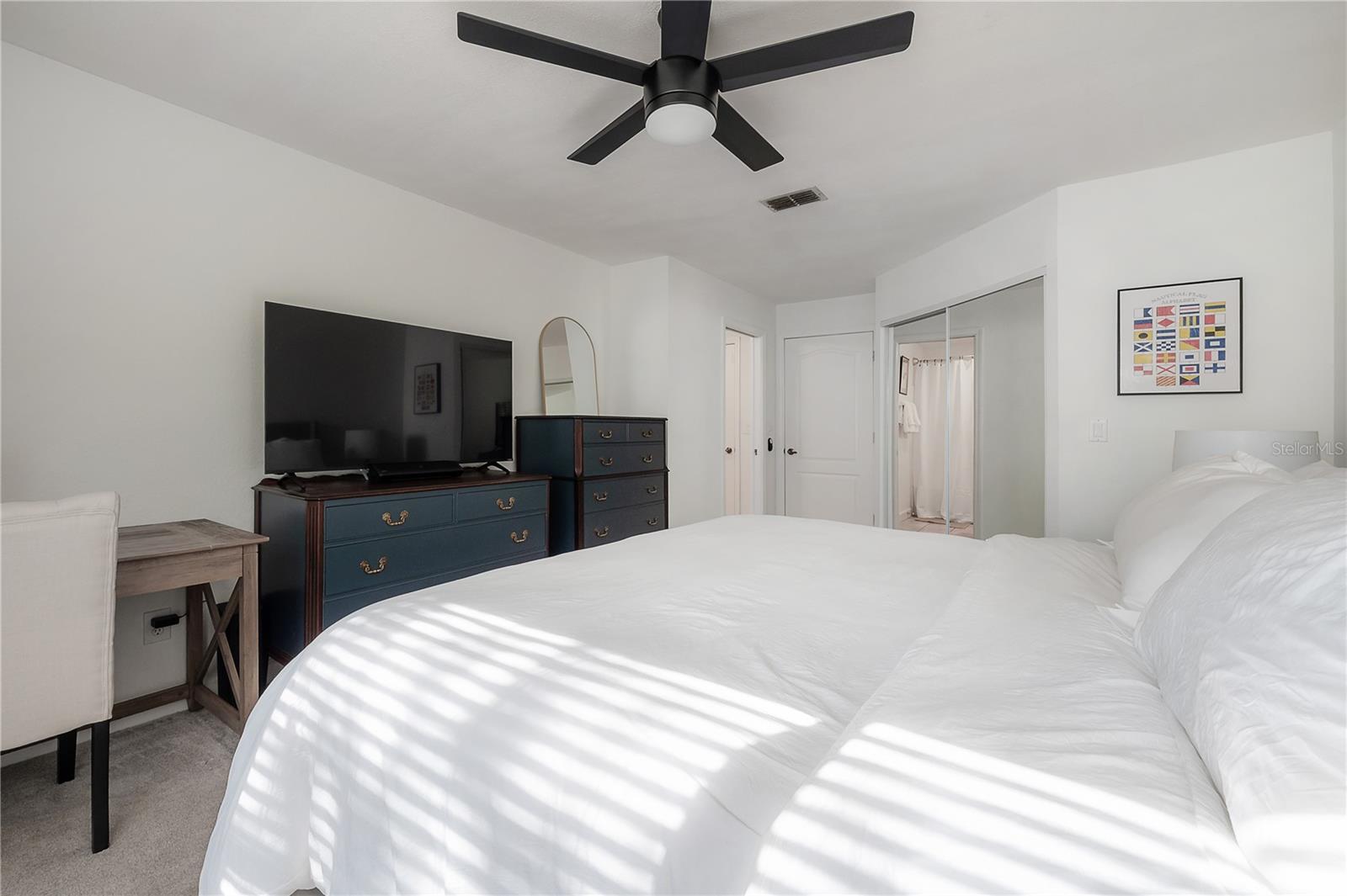 Image 28 of 64 For 709 Mainsail Drive 709