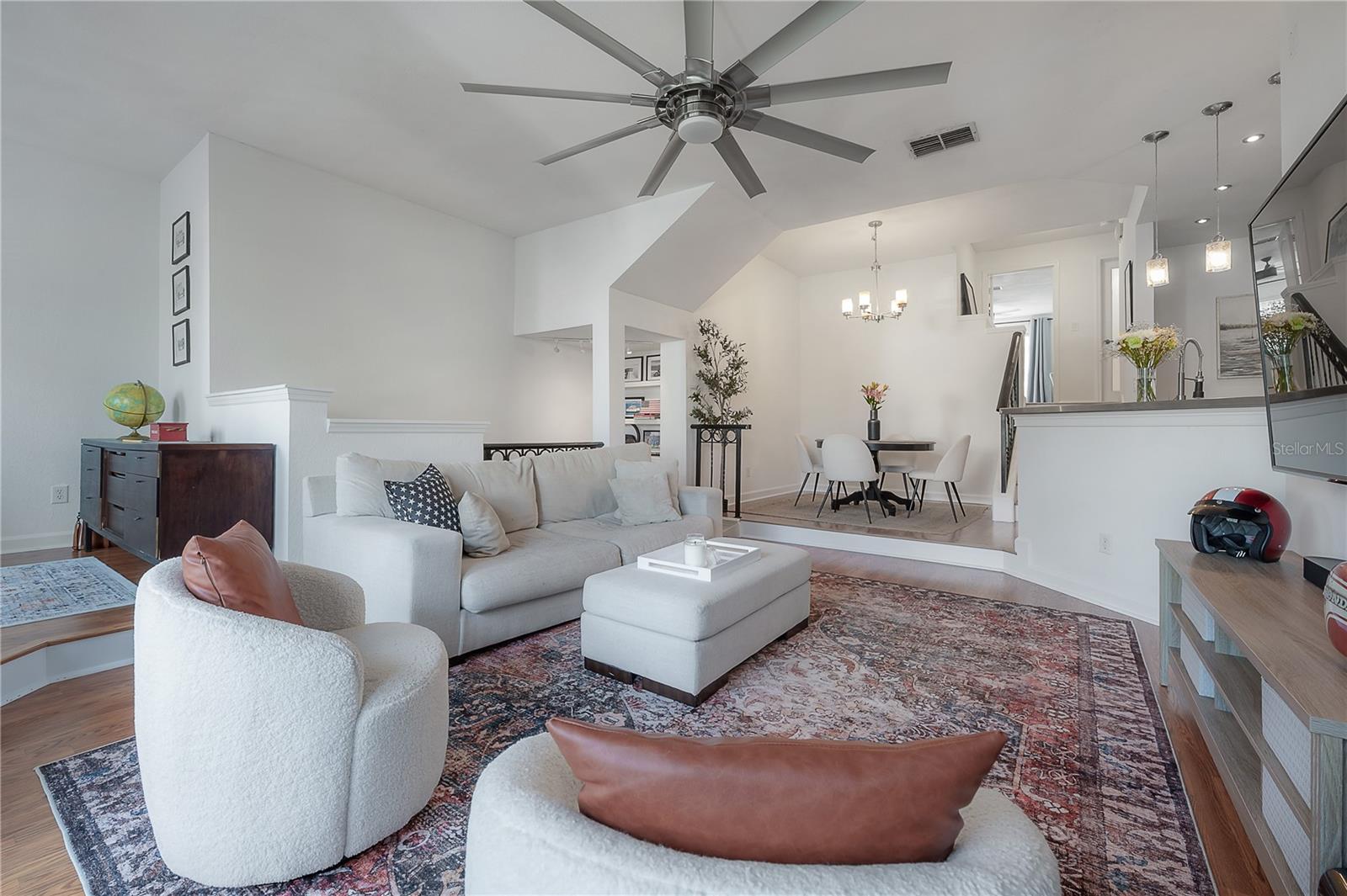 Image 8 of 64 For 709 Mainsail Drive 709