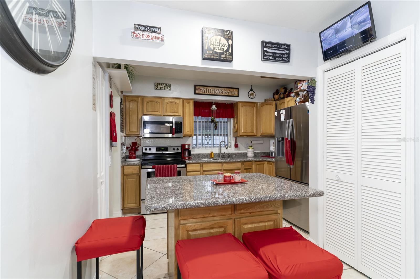 Image 13 of 49 For 1802 Knollwood Street