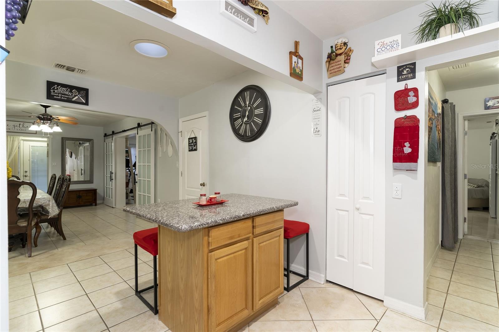 Image 16 of 49 For 1802 Knollwood Street