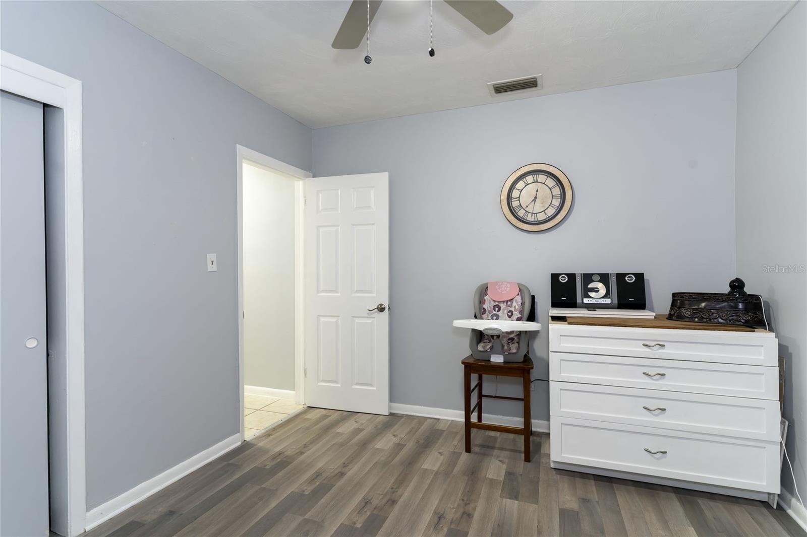 Image 24 of 49 For 1802 Knollwood Street