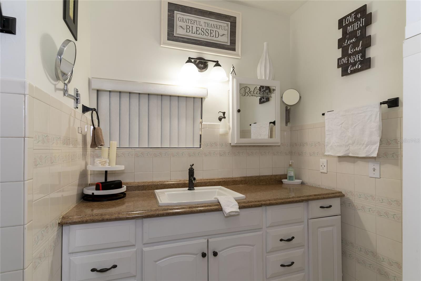 Image 35 of 49 For 1802 Knollwood Street