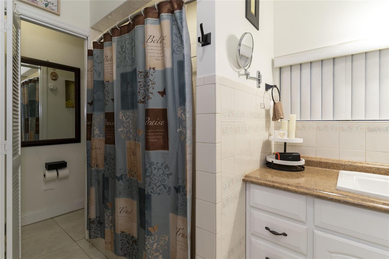 Image 36 of 49 For 1802 Knollwood Street