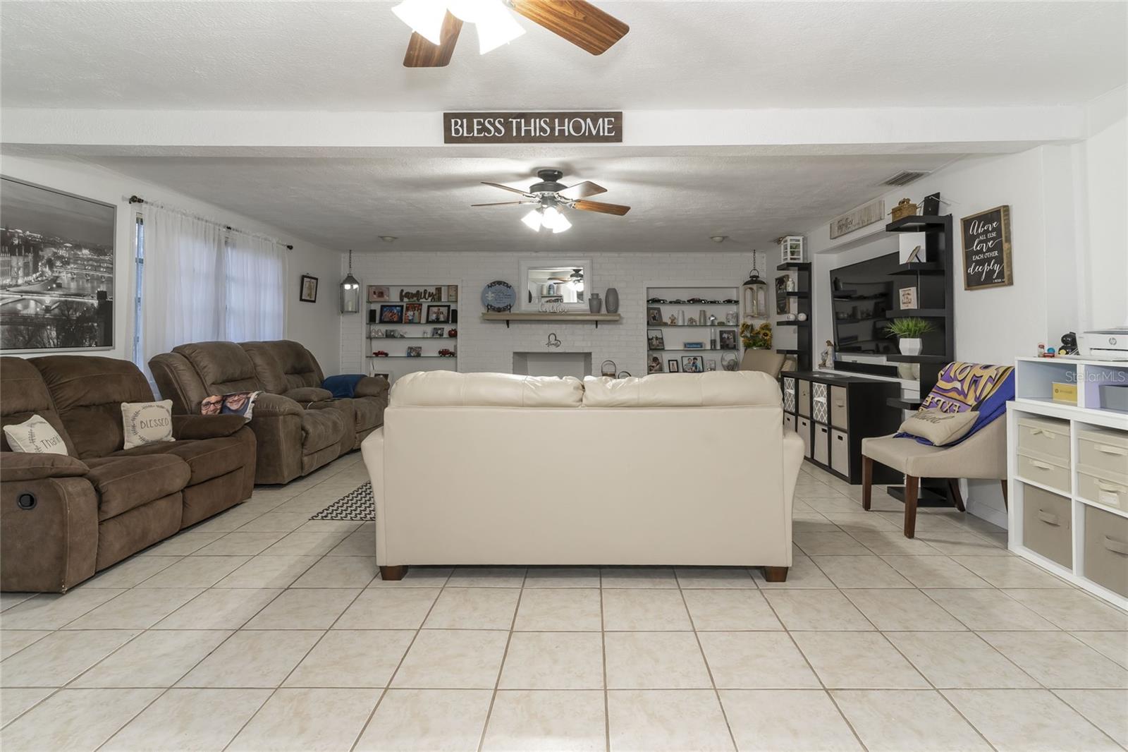 Image 41 of 49 For 1802 Knollwood Street