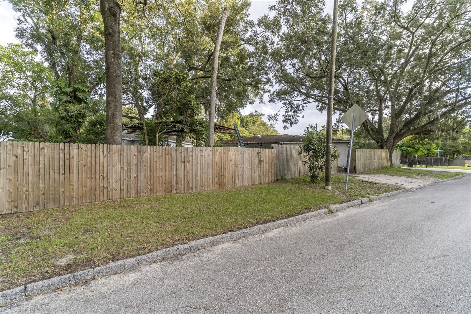 Image 48 of 49 For 1802 Knollwood Street