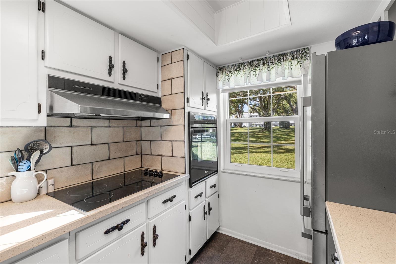 Image 10 of 37 For 200 Glennes Lane 103