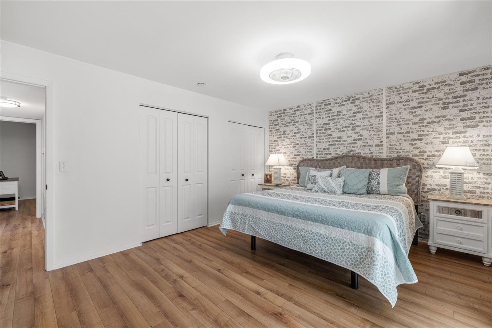 Image 15 of 37 For 200 Glennes Lane 103